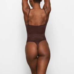 BARELY THERE SCOOP BODYSUIT | COCOA 10 BARELY THERE SCOOP BODYSUIT | COCOA -Underwear Specialty Shop SKIMS BODYSUIT BD THG 3141 DB COA 0014 BK