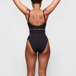 SEAMLESS SCULPT BRALETTE | ONYX 10 SEAMLESS SCULPT BRALETTE | ONYX -Underwear Specialty Shop SKIMS BRAS SH BRA 0012 ONX D BK 73913a65 767e 4e1a b99e 4830edb1ebf6