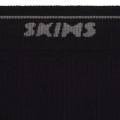 LOGO RIB HIGH LEG BIKINI | ONYX -Underwear Specialty Shop SKIMS LOGOSEAMLESSRIB ONX DET e04e510e 8d7f 4578 bdbf 457b30c58440