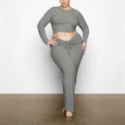 SOFT LOUNGE LONG SLEEVE CROP TOP | HEATHER GREY -Underwear Specialty Shop SKIMS LOUNGEWEAR AP CRP 2261 WB HEG 1281 FR x1b