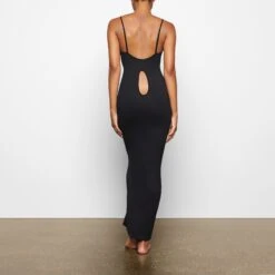 SMOOTH LOUNGE LOW BACK KEYHOLE DRESS | ONYX -Underwear Specialty Shop SKIMS LOUNGEWEAR AP DRS 2043 TD ONX 0015 BK