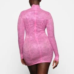 SKIMS LACE TURTLENECK DRESS | BUBBLE GUM -Underwear Specialty Shop SKIMS LOUNGEWEAR AP DRS 2144 ZA BBG 0041
