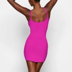 FITS EVERYBODY SLIP DRESS | FUCHSIA -Underwear Specialty Shop SKIMS LOUNGEWEAR AP SLP 0651 WA FSA 1705 BK x2 78e11c56 d175 40a0 9127 678b7d66af7f