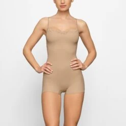 FITS EVERYBODY CORDED LACE ONESIE | CLAY -Underwear Specialty Shop SKIMS LOUNGEWEAR OS MDT 4131 FD CLY 0002 FR 17f703e1 3a16 40c7 8950 82ab77045c1d