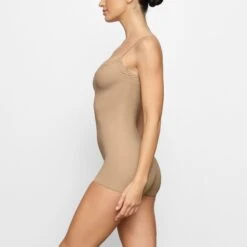 FITS EVERYBODY CORDED LACE ONESIE | CLAY -Underwear Specialty Shop SKIMS LOUNGEWEAR OS MDT 4131 FD CLY 0011 SD 7f237714 55bd 4c14 9563 5c8d2e89cd05