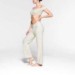 LOGO POINTELLE SUPER CROPPED TOP | MARBLE -Underwear Specialty Shop SKIMS LOUNGEWEAR TP CRP 3032 NC MBL 009 SD