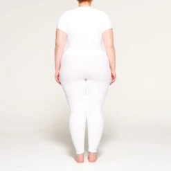 TERRY LOUNGE SEAMLESS CROPPED TEE | SNOW -Underwear Specialty Shop SKIMS LOUNGEWEAR TP TSH 3102 LD SNO 0011 BK