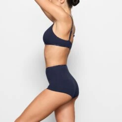 COTTON LOGO HOT PANT | NAVY 9 COTTON LOGO HOT PANT | NAVY -Underwear Specialty Shop SKIMS PANTY BO SHO 2643 ED NVY 0009 SD