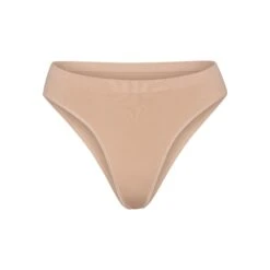 SOFT SMOOTHING BRIEF | CLAY