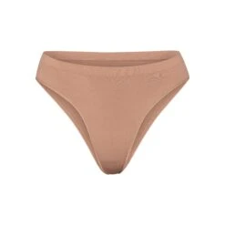 SOFT SMOOTHING BRIEF | SIENNA