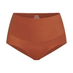 SMOOTHING HIGH-WAISTED BRIEF | BRONZE