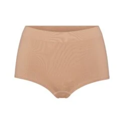 SOFT SMOOTHING BOY SHORT | OCHRE