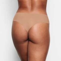 NAKED CHEEKY HIPSTER | SIENNA -Underwear Specialty Shop SKIMS PANTY PN HPR 1256 KC SIE BK