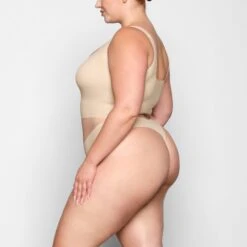 NAKED DIPPED THONG | SAND -Underwear Specialty Shop SKIMS PANTY PN THG 0852 VD SND 0011 SD