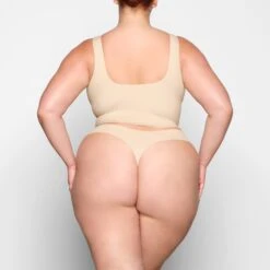 NAKED DIPPED THONG | SAND -Underwear Specialty Shop SKIMS PANTY PN THG 0852 VD SND 0015 BK