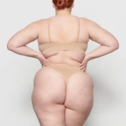 SOFT SMOOTHING THONG | CLAY -Underwear Specialty Shop SKIMS PANTY PN THG 1323 NC CLY BK