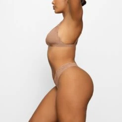 FITS EVERYBODY CORDED LACE DIPPED THONG | SIENNA -Underwear Specialty Shop SKIMS PANTY PN THG 4135 FA SIE 0009 SD