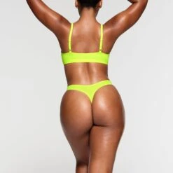 FITS EVERYBODY THONG | GREEN HIGHLIGHTER -Underwear Specialty Shop SKIMS PN THG 2028 NA GRH 033