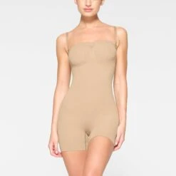 SEAMLESS SCULPT STRAPLESS SHORTIE BODYSUIT | CLAY -Underwear Specialty Shop SKIMS SHAPEWEAR BD MDT 2914 JC CLY 0003 FR