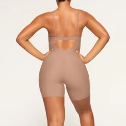 DEEP PLUNGE SHAPEWEAR MID THIGH BODYSUIT | SIENNA -Underwear Specialty Shop SKIMS SHAPEWEAR BD MDT 2960 LA SIE 0018