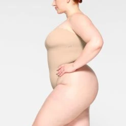 SEAMLESS SCULPT STRAPLESS THONG BODYSUIT | MICA -Underwear Specialty Shop SKIMS SHAPEWEAR BD THG 2913 JB MCA 0025 SD