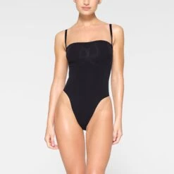 SEAMLESS SCULPT STRAPLESS THONG BODYSUIT | ONYX 12 SEAMLESS SCULPT STRAPLESS THONG BODYSUIT | ONYX -Underwear Specialty Shop SKIMS SHAPEWEAR BD THG 2913 JC ONX 0001 FR