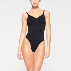 SEAMLESS SCULPT LOW BACK THONG BODYSUIT | ONYX -Underwear Specialty Shop SKIMS SHAPEWEAR BD THG 3371 KD ONX 0006 FR