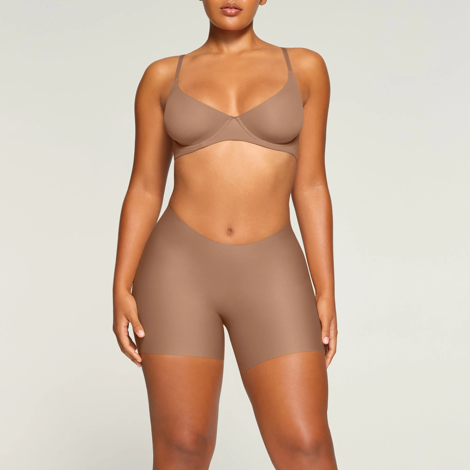 LOW RISE DIPPED SHAPEWEAR SHORT | SIENNA 4 LOW RISE DIPPED SHAPEWEAR SHORT | SIENNA - Image 2