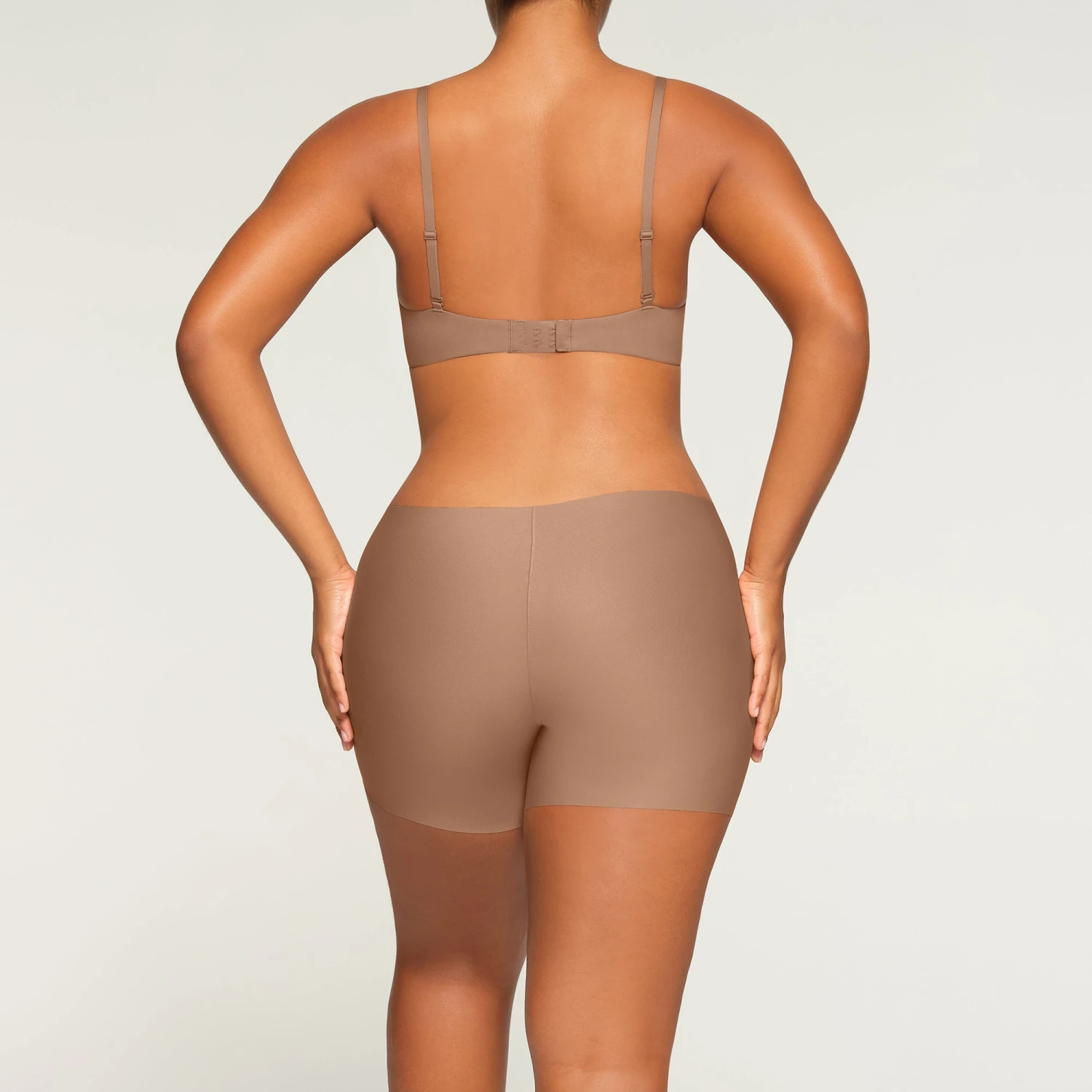 LOW RISE SHAPEWEAR SHORT | SIENNA 6 LOW RISE SHAPEWEAR SHORT | SIENNA - Image 4