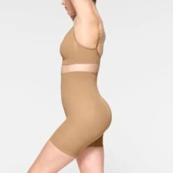 SEAMLESS SCULPT MID THIGH SHORT | OCHRE -Underwear Specialty Shop SKIMS SHAPEWEAR BO SHO 3363 IE OCH 0009 SD