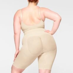 SEAMLESS SCULPT HIGH-WAISTED ABOVE THE KNEE SHORT | SAND -Underwear Specialty Shop SKIMS SHAPEWEAR BO SHO 3364 ID SND 0012 BK