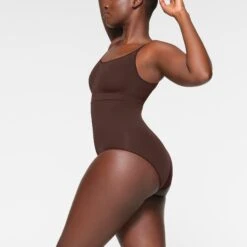 EVERYDAY SCULPT BRALETTE | ESPRESSO -Underwear Specialty Shop SKIMS SHAPEWEAR BR SCN 2341 IC ESP 0008 SD 1802e57d 6bbb 4991 99c1 fcec75250fa4