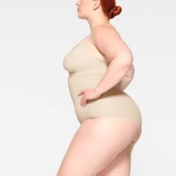 EVERYDAY SCULPT BRALETTE | SAND -Underwear Specialty Shop SKIMS SHAPEWEAR BR SCN 2341 JB SND 0008 SD 232b679f 2dcf 4e89 aef2 890d5314edf1