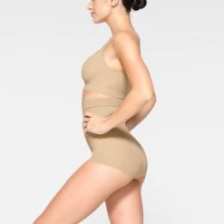 EVERYDAY SCULPT BRALETTE | CLAY -Underwear Specialty Shop SKIMS SHAPEWEAR BR SCN 2341 JC CLY 0009 SD