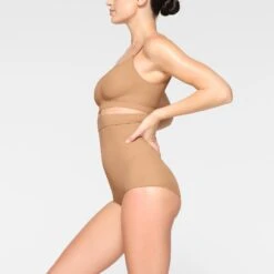EVERYDAY SCULPT BRALETTE | OCHRE -Underwear Specialty Shop SKIMS SHAPEWEAR BR SCN 2341 JC OCH 0007 SD b1699d2a e264 446d a347 690dc59d25cd