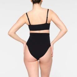 SEAMLESS SCULPT SCOOP NECK BRALETTE | ONYX -Underwear Specialty Shop SKIMS SHAPEWEAR BR SCP 3357 IE ONX 0017 BK