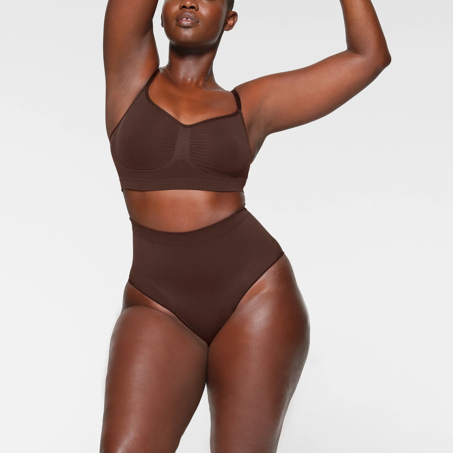 SEAMLESS SCULPT MID WAIST BRIEF | ESPRESSO 4 SEAMLESS SCULPT MID WAIST BRIEF | ESPRESSO - Image 2