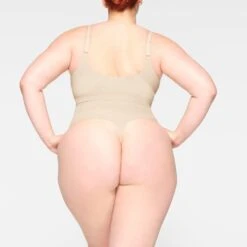 EVERYDAY SCULPT HIGH-WAISTED THONG | SAND -Underwear Specialty Shop SKIMS SHAPEWEAR PN THG 3150 JB SND 0016 BK 0b72c74e b4f3 4bfb 807b 5d742621de63