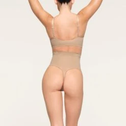 CORE CONTROL HIGH-WAISTED THONG | CLAY 10 CORE CONTROL HIGH-WAISTED THONG | CLAY -Underwear Specialty Shop SKIMS SHAPEWEAR PN THG 3377 QC CLY 0017