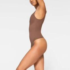 EVERYDAY SCULPT BODYSUIT | JASPER -Underwear Specialty Shop SKIMS SHAPEWEAR SH BDY 2153 JA JSP 0008 SD