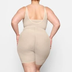 SHEER SCULPT OPEN BUST BODYSUIT | SAND -Underwear Specialty Shop SKIMS SHAPEWEAR SH BSS 0014 DC SND 0015 BK