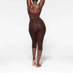 EVERYDAY SCULPT MID WAIST CAPRI | ESPRESSO 10 EVERYDAY SCULPT MID WAIST CAPRI | ESPRESSO -Underwear Specialty Shop SKIMS SHAPEWEAR SH CAP 2156 IC ESP 0044 BK 04324a69 55f7 4a47 8268 74a8ac870efd