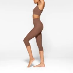 EVERYDAY SCULPT MID WAIST CAPRI | JASPER -Underwear Specialty Shop SKIMS SHAPEWEAR SH CAP 2156 JA JSP 0009 SD
