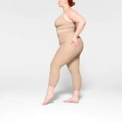 EVERYDAY SCULPT MID WAIST CAPRI | MICA -Underwear Specialty Shop SKIMS SHAPEWEAR SH CAP 2156 JB MCA 0008 SD