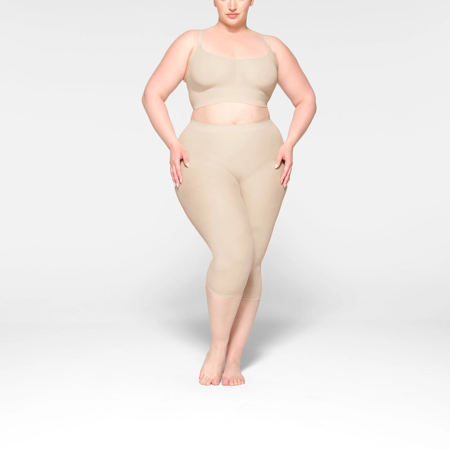 EVERYDAY SCULPT MID WAIST CAPRI | SAND 4 EVERYDAY SCULPT MID WAIST CAPRI | SAND - Image 2