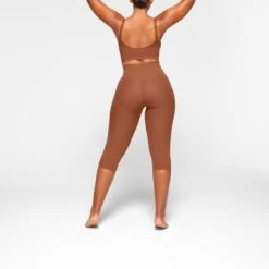 EVERYDAY SCULPT MID WAIST CAPRI | BRONZE -Underwear Specialty Shop SKIMS SHAPEWEAR SH CAP 2156 KA BRZ 0015 BK