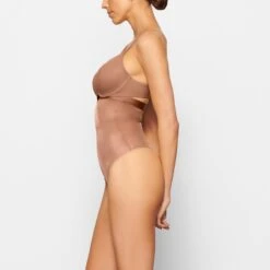 BARELY THERE HIGH-WAISTED THONG | SIENNA -Underwear Specialty Shop SKIMS SHAPEWEAR SH HWT 0532 NB SIE SD
