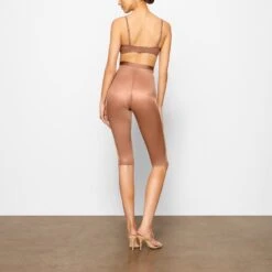 BARELY THERE CROPPED LEGGING | SIENNA -Underwear Specialty Shop SKIMS SHAPEWEAR SH LEG 0530 NB SIE BK