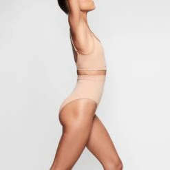 SEAMLESS SCULPT MID WAIST BRIEF | OCHRE -Underwear Specialty Shop SKIMS SHAPEWEAR SH MWB 0101 OCH B SD 90e1fcde 5c79 40db 9e0c 70107c8ee004