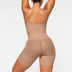 EVERYDAY SCULPT MID THIGH BODYSUIT | SIENNA -Underwear Specialty Shop SKIMS SHAPEWEAR SH ONE 2154 IA SIE 0015 BK c16a955e 5f09 4e8a b146 9c2a4af71a56
